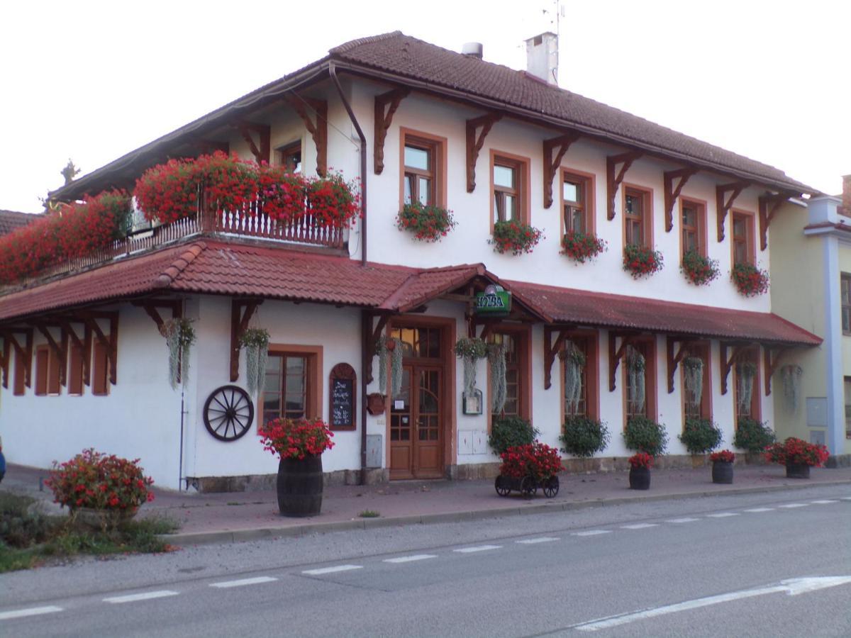 Penzion Restaurace U Helferu Libuň Екстериор снимка